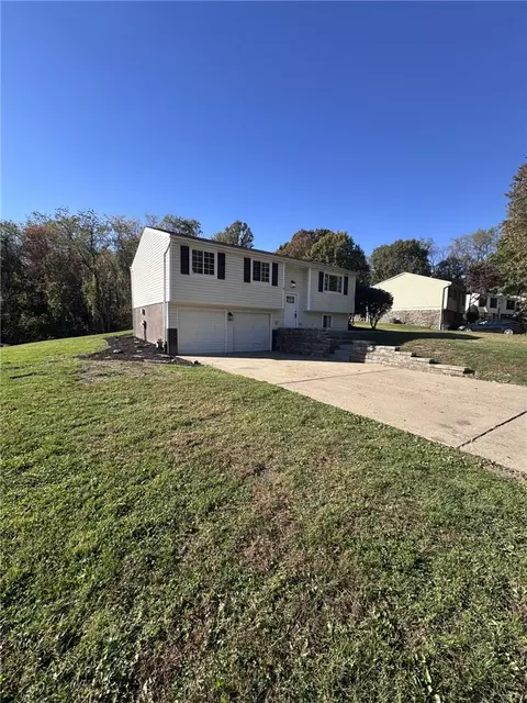1048 Barnsley Dr, South Park, PA 15129