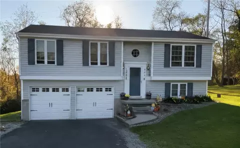 353 Highland Ridge Rd, Claysville, PA 15323