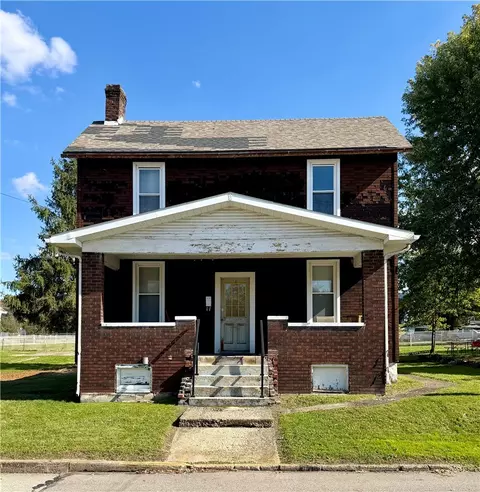 1407 S Arch St, Connellsville, PA 15425