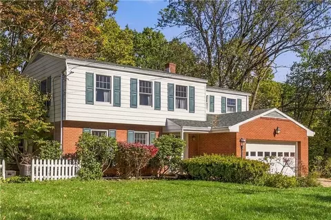 4360 Winchester Dr, Allison Park, PA 15101