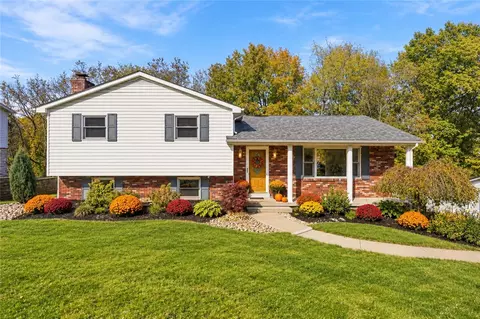 317 Laddie Dr, Washington, PA 15301