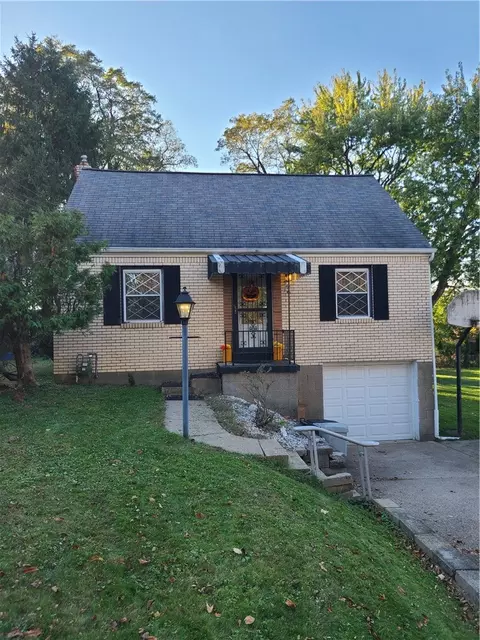 149 Ida Dr, Glenshaw, PA 15116