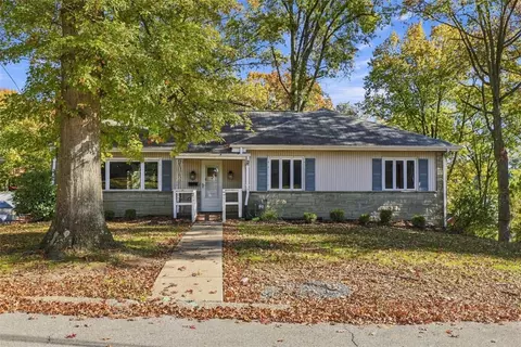 2010 Kendon W, Pittsburgh, PA 15221
