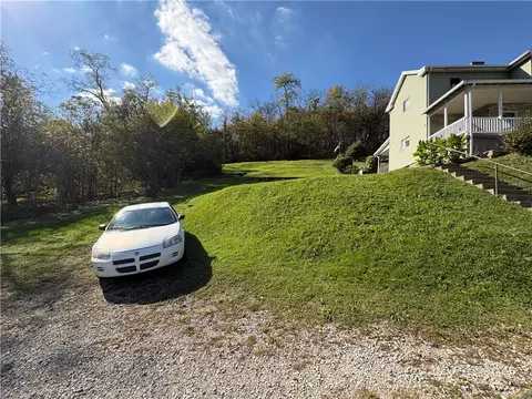 601 Woodlawn Ave, Brownsville, PA 15417