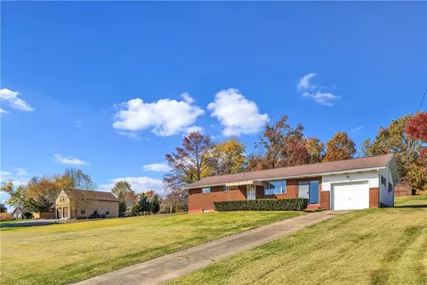 6014 Baker School Rd, Trafford, PA 15085