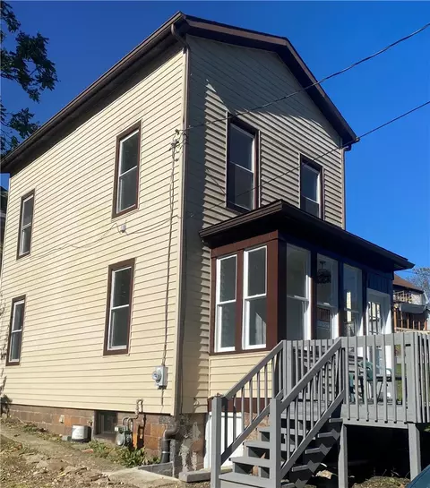 305 Hill St, Connellsville, PA 15425