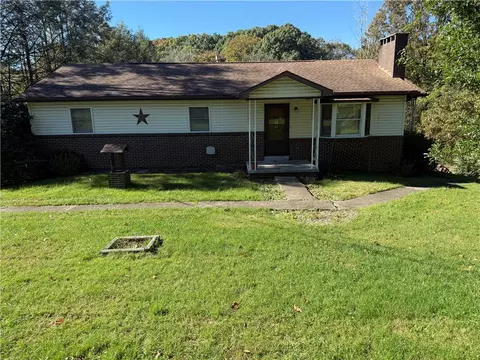 304 Kurt St, New Kensington, PA 15068