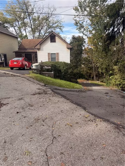 20 Munnell St, Canonsburg, PA 15317