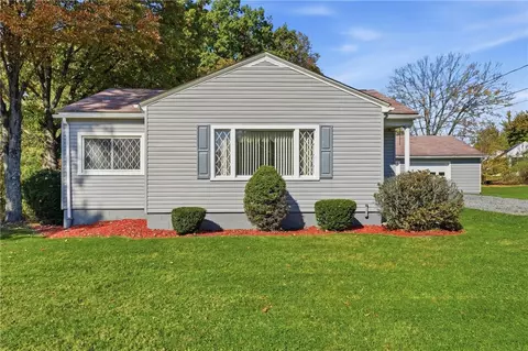 677 Blews Way, New Castle, PA 16105