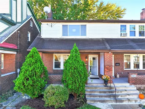 6342 Crombie St, Pittsburgh, PA 15217