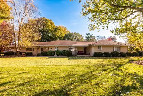 111 Hillcrest Ave, Beaver Falls, PA 15010