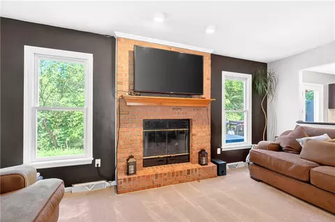 Living - 7020 Franklin Rd, Seven Fields, PA 16046 photo 2 of 4