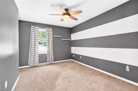 Bedroom - 7020 Franklin Rd, Seven Fields, PA 16046 photo 10 of 11