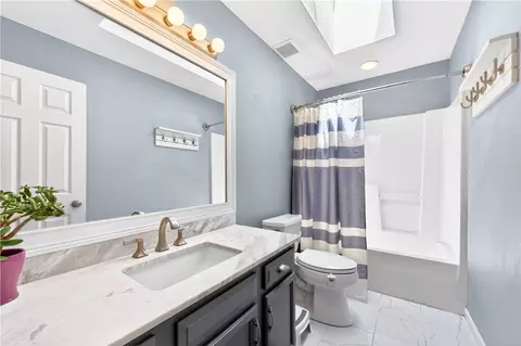 Bath - 7020 Franklin Rd, Seven Fields, PA 16046 photo 4 of 4