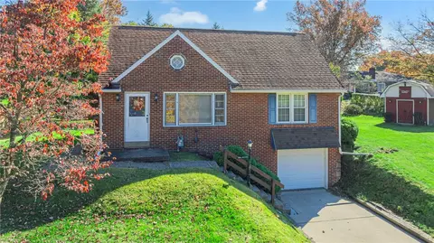 1774 Woodside Dr, Ambridge, PA 15003