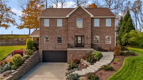 136 Lake Colony Dr, Venetia, PA 15367