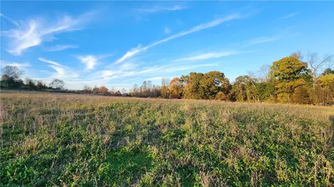 33 Orchard Dr, Herminie, PA 15637