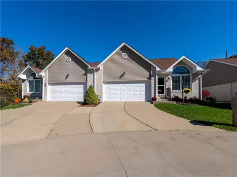608 Crestview Ln, Lower Burrell, PA 15068