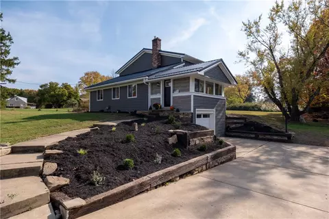 3906 Hardt Dr, Gibsonia, PA 15044