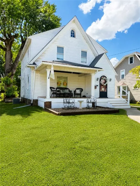 1307 N Mercer St, New Castle, PA 16105