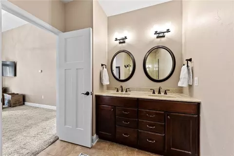 Bath - 100 Meadow Ct, Irwin, PA 15642 photo 4 of 5