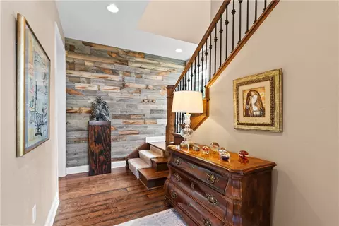 Entry Way - 100 Meadow Ct, Irwin, PA 15642 photo 1 of 9