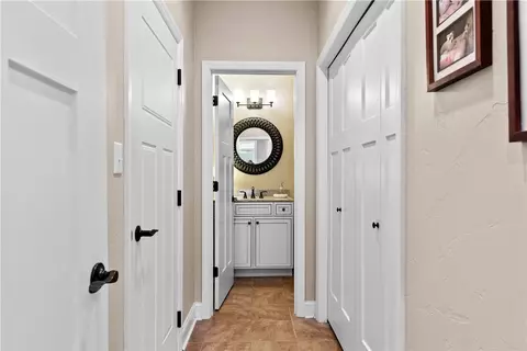 Entry Way - 100 Meadow Ct, Irwin, PA 15642 photo 5 of 9