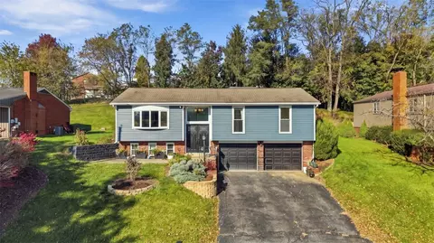 302 Tangelo Dr, Clairton, PA 15025