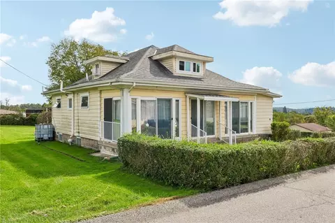 107 Hillview, Clairton, PA 15025