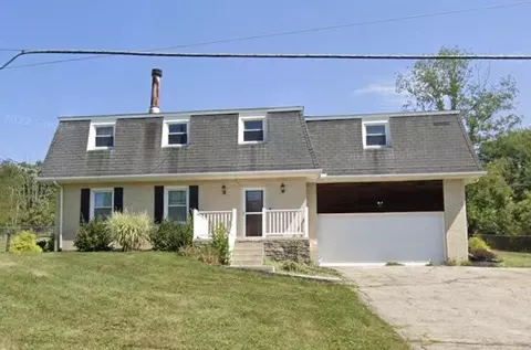105 Valley View Dr, Washington, PA 15301