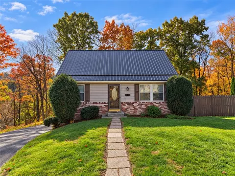 2645 Keats Dr, South Park, PA 15129