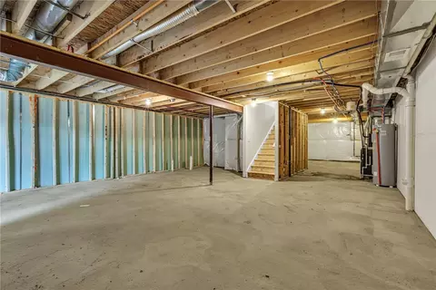 Entry Way - 2047 Cade Dr, Monaca, PA 15061 photo 2 of 2