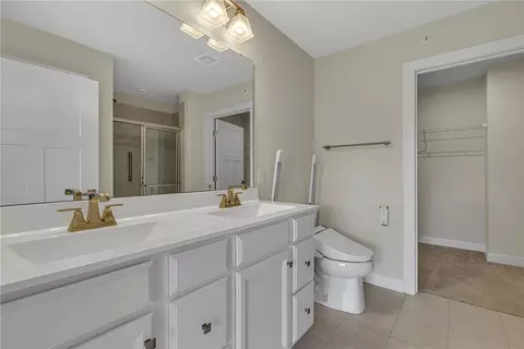 Bath - 2047 Cade Dr, Monaca, PA 15061 photo 3 of 4