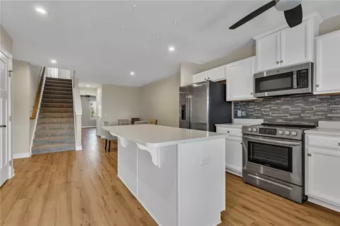 Kitchen - 2047 Cade Dr, Monaca, PA 15061 photo 2 of 3