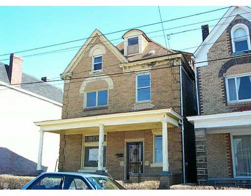 220 5th St, Braddock, PA 15104 photo 1