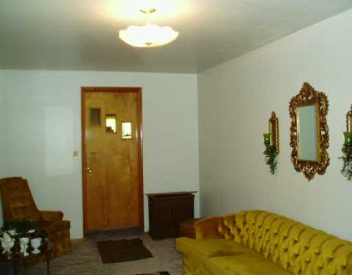 940 14th St, Monaca, PA 15061 photo 4