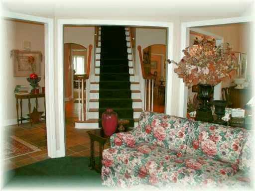 20 Arbor Ct, Irwin, PA 15642 photo 4