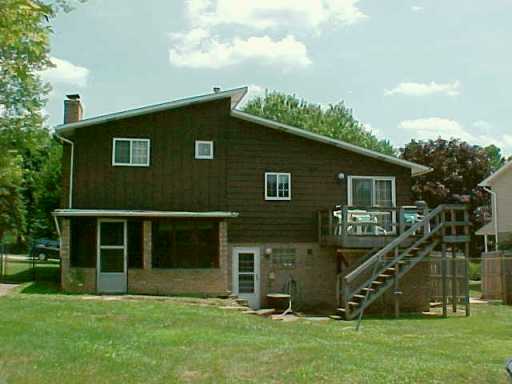 2164 Robert, Irwin, PA 15642 photo 4