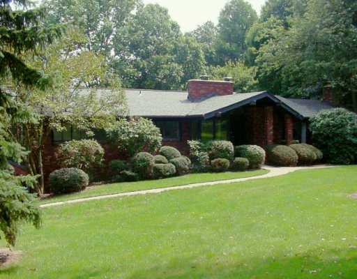 2180 Ridge Dr, Mars, PA 16046 photo 1