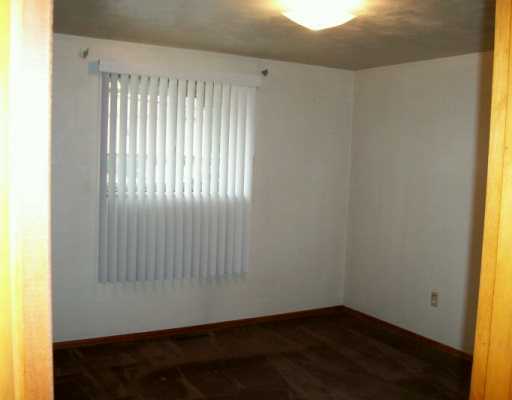 329 Ridgeview Dr, Braddock, PA 15104 photo 5