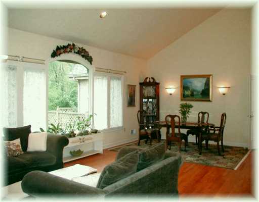 304 Jefferson St, Export, PA 15632 photo 3