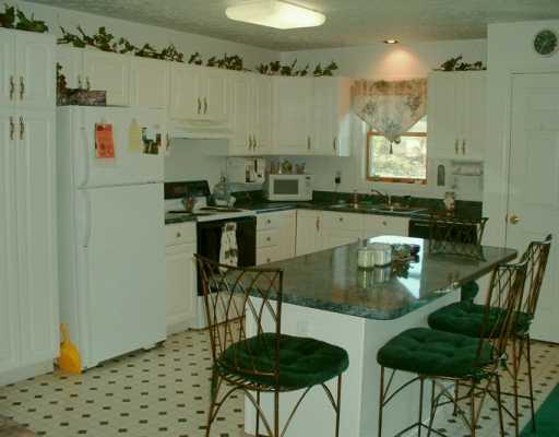 559 Pine Run Rd, Apollo, PA 15613 photo 2