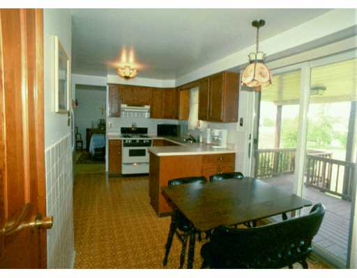2238 Manordale Dr, Export, PA 15632 photo 2