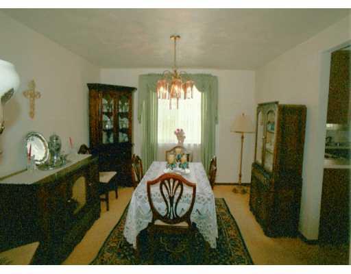 2238 Manordale Dr, Export, PA 15632 photo 3