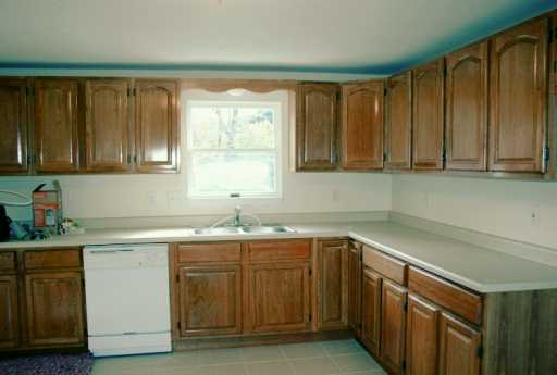 320 Wendel Rd, Irwin, PA 15642 photo 2
