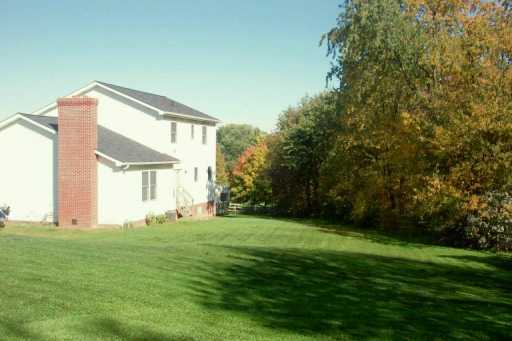 105 Nesbitt, Irwin, PA 15642 photo 2