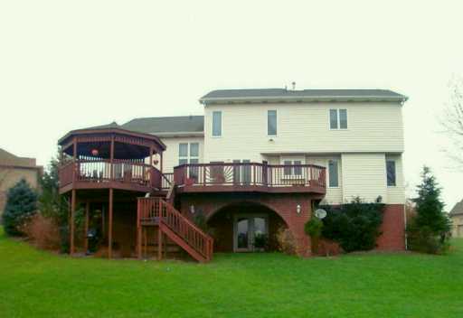 7 Colonial Cir, Irwin, PA 15642 photo 8