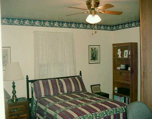 118 3rd Ave New Price, New Eagle, PA 15067 photo 5