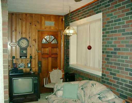 118 3rd Ave New Price, New Eagle, PA 15067 photo 4