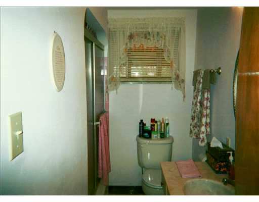 2115 Carolina, Export, PA 15632 photo 8